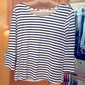 White and Black 3/4 Sleeve Blouse